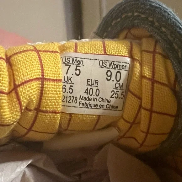 Vans Toy Story x Old Skool 'Woody' (M7.5) - Picture 3 of 7